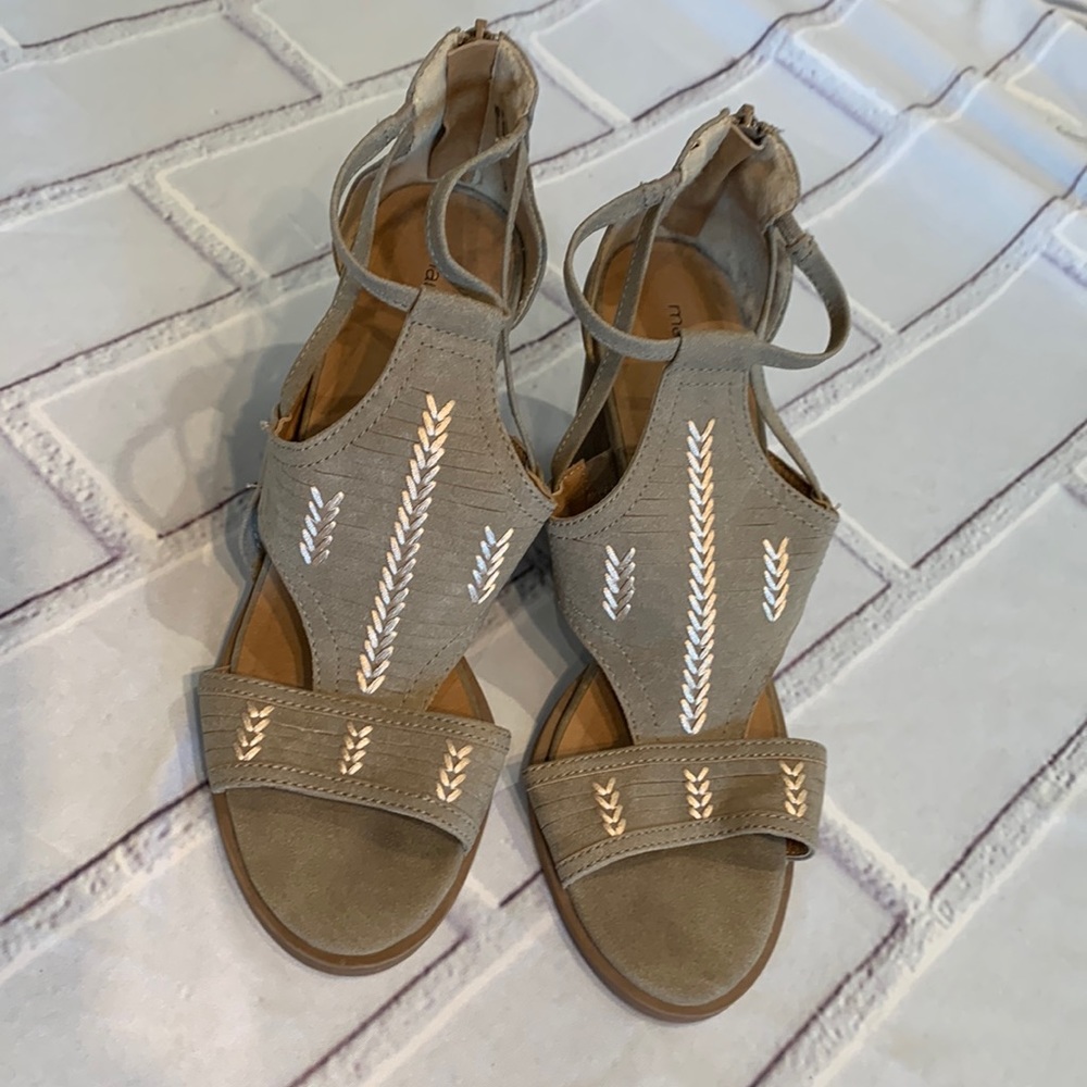 Maurices sandals